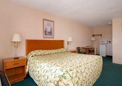 Knights Inn Elyria Zimmer foto